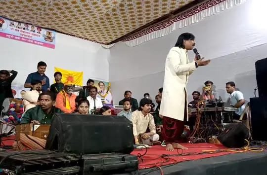 लहुजी शक्ती सेना लोणी काळभोर शाखेच्या वतीने साहित्यरत्न लोकशाहीर डॉ. अण्णा भाऊ साठे यांची १०४ वी जयंती अगदी दिमाखात साजरी करण्यात आली 