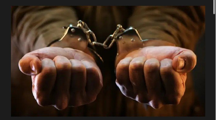 मुलीसोबत लग्नाचा विषय काढल्याने चौघांनी बेदम मारहाण करुन केला खुन; गोखलेनगरमधील ओंबाळे मैदानातील घटना, तिघांना अटक