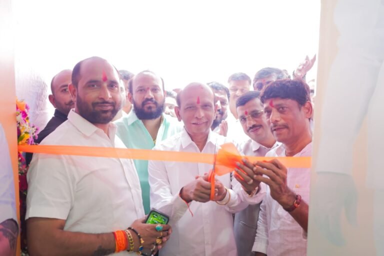 शिवसेना जिल्हा संघटक निलेश दादा काळभोर यांच्या संपर्क कार्यालयाचे भव्य उद्घाटन